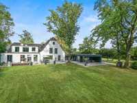 LIVING ON THE RHINE DAM - EXCLUSIVE VILLA ON SECLUDED PARK LAND