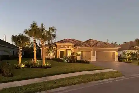 Nearly New Home Blending Luxury and Comfort