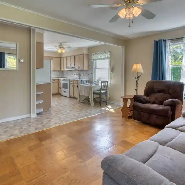 FABULOUS CLASSIC ONE-STORY HOME