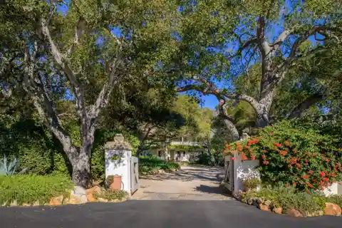 Elegent and Comfortable Home in Prime Montecito Location
