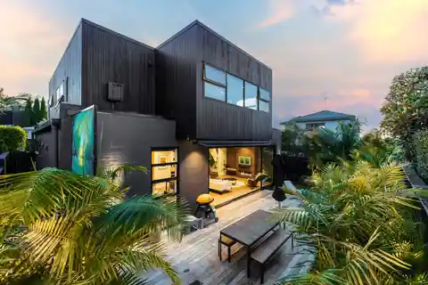 Bold Architectural Home with a Relaxing Atmosphere Design