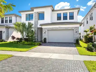 Exceptional Property in Sought-after Lotus Palm