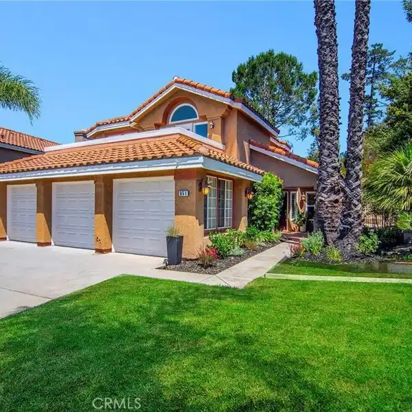 WOOD RANCH GEM WITH POOL AND CABANA