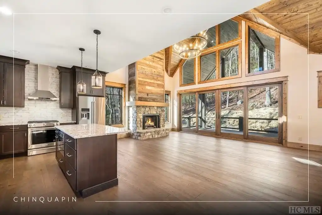 Mountain Living in the Esteemed Chinquapin Community