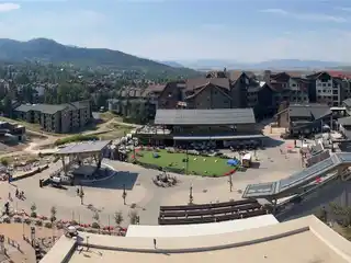 Beautifully Appointed Ski In-Ski out Condo