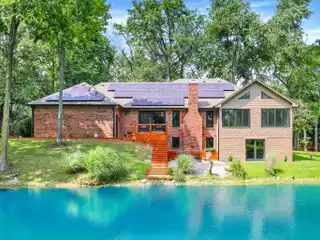 Relaxing Ranch on Private Wooded Acres
