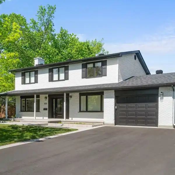STUNNINGLY RENOVATED HOME IN PRESTIGIOUS BEACONSFIELD