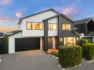 Modern Luxury in Long Bay