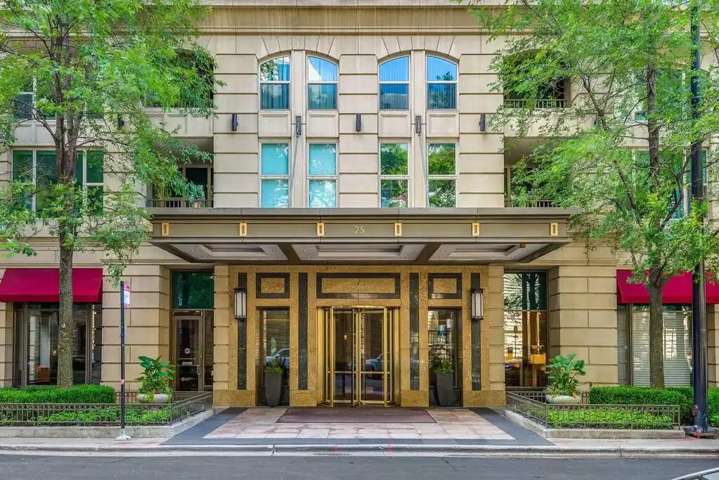 Remarkable Corner Sky-home at the Fordham Condominium Tower