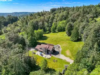 Custom-Built Luxury Meets Pacific Northwest Charm