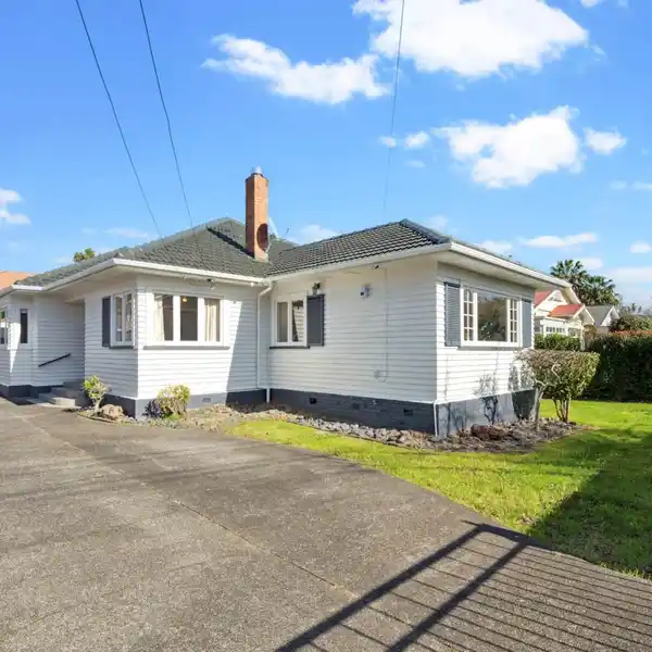 SPACIOUS SANCTUARY WITH FULL SITE APPEAL