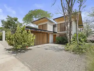 Grande Salvaje #2: Modern Home, Just Steps to the Famous Surf Break in Playa Grande