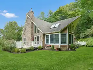 Immaculately Maintained Colonial