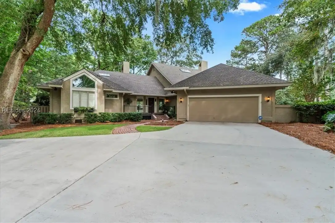 Beautifully Updated Home in Long Cove