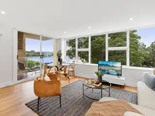 Renovated Harbourview Apartment with Luxe Finishes and Enchanting Panorama