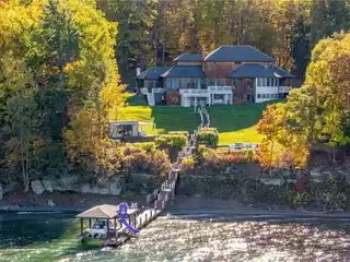 Unparalleled Lakeside Living