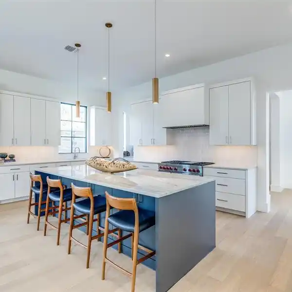 MODERN DETAILS WITH TIMELESS ELEGANCE