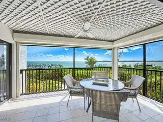 Turnkey Waterfront Living with Deep-water Dock