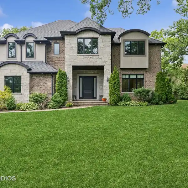 ELEGANT BRICK & STONE ESTATE ON SECLUDED GROUNDS
