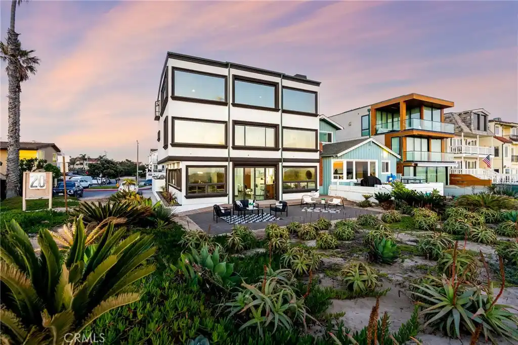 Statement Home in Sunset Beach