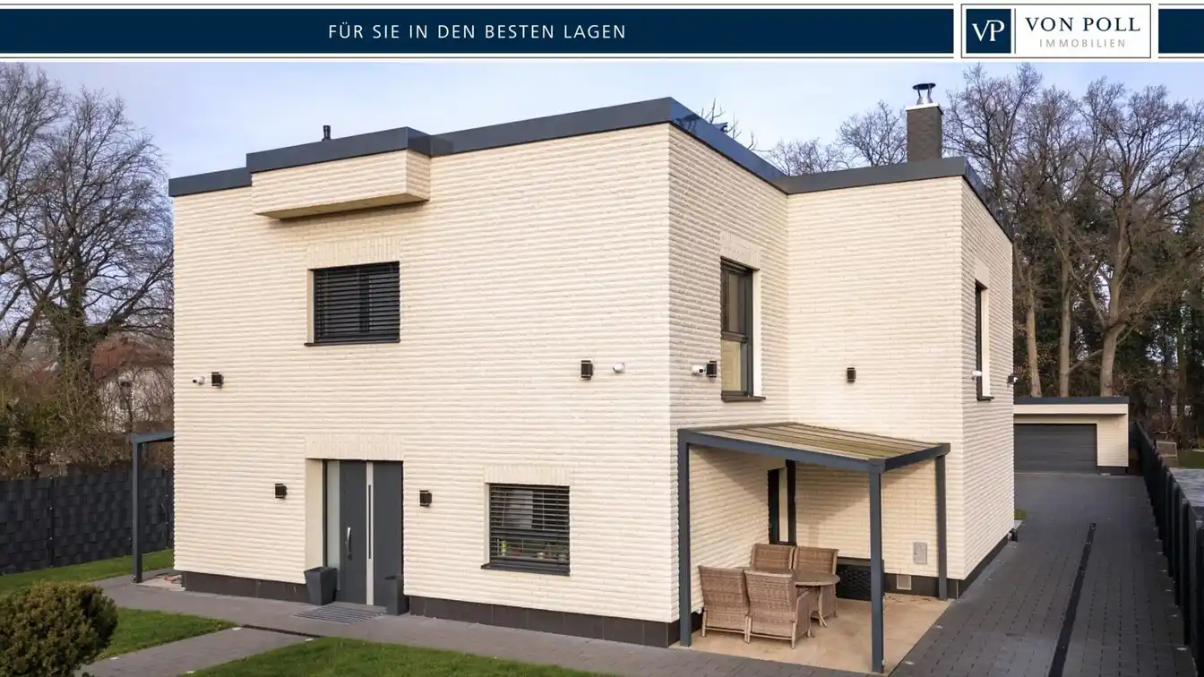 Immaculate and Exclusive Town Villa
