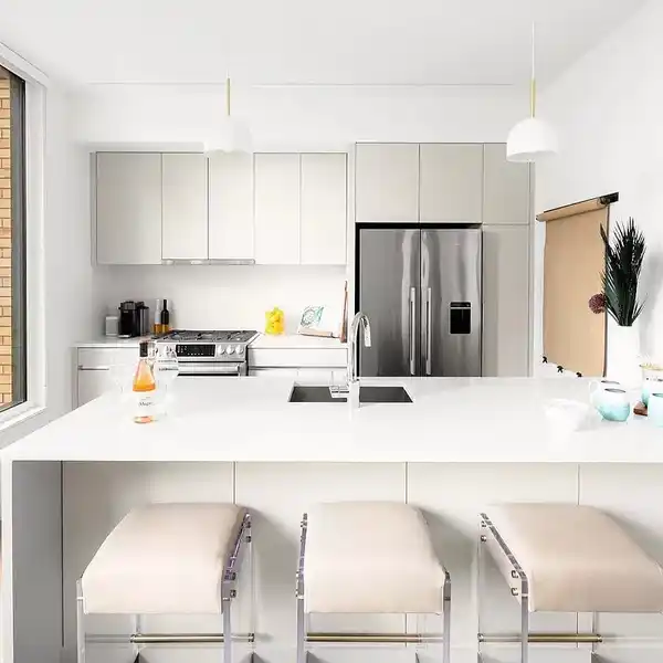SPECTACULAR SKYLINE VIEWS IN THE HEART OF BROOKLYN HEIGHTS
