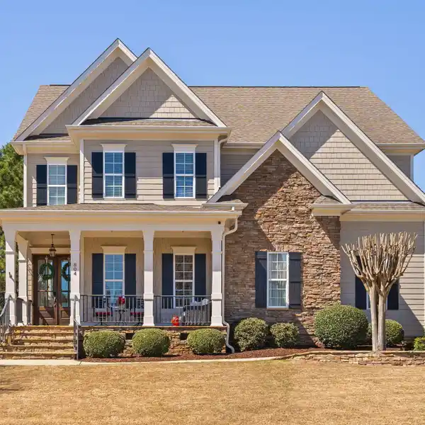 TROPHY PROPERTY FULL OF RECENT UPGRADES