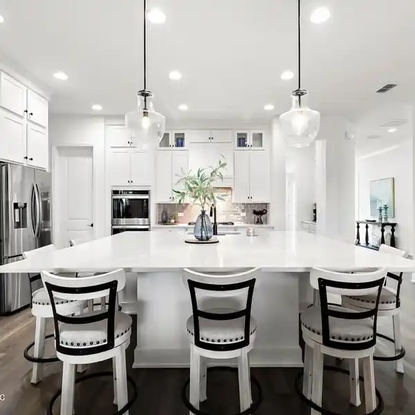 PRISTINE LAKEVIEW HOME WITH EXPANSIVE LUXURY LIVING