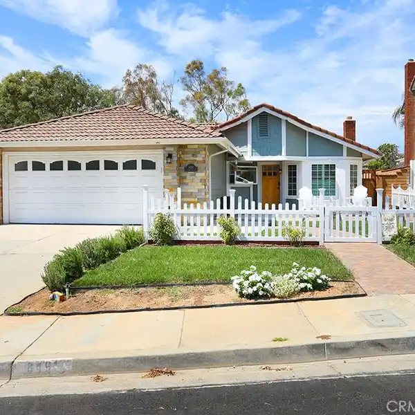 BEL AIR BEAUTY WITH SWEEPING MOUNTAIN VIEWS