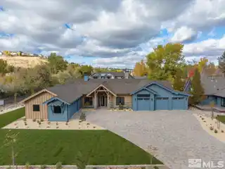 High-end Home in an Exclusive Gated Community