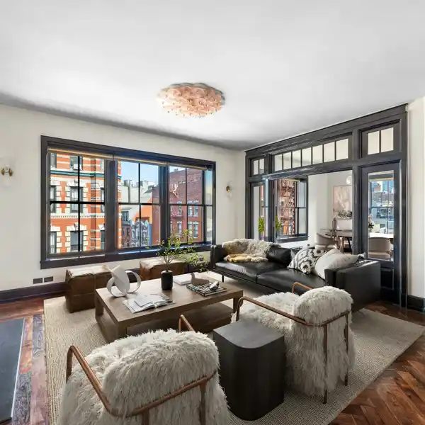 METICULOUSLY DESIGNED HOME IN A DISTINGUISHED BOUTIQUE CONDOMINIUM