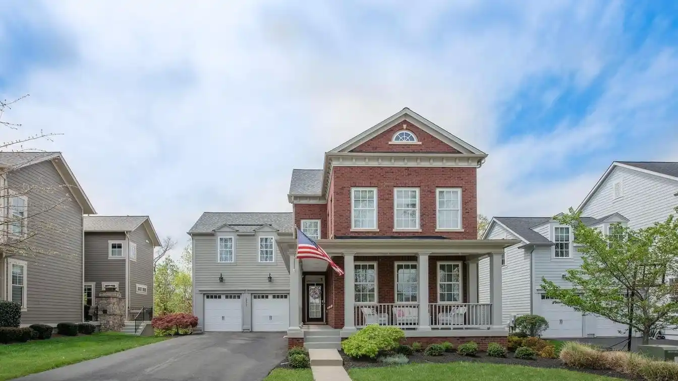 Elegant Living with Private Deck and Backyard