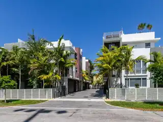Immaculate Modern Townhouse