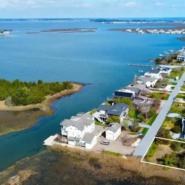 OVERSIZED LOT FOR A COASTAL DREAM HOME