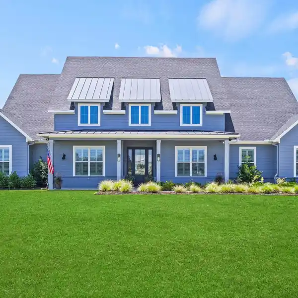 BEAUTIFULLY CRAFTED ONE-STORY TRADITIONAL HOME