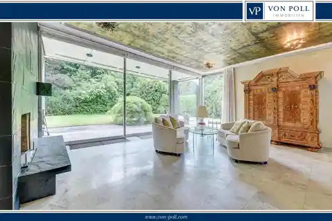 Versatile Home with Separate Apartment