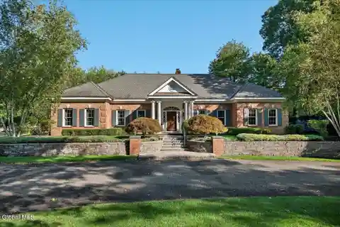 Timeless Marble Elegance in a Grand Estate