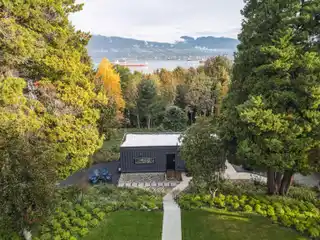 Extraordinary Property on Exclusive Belmont Avenue