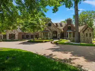Private Luxury Estate Along the Rouge River