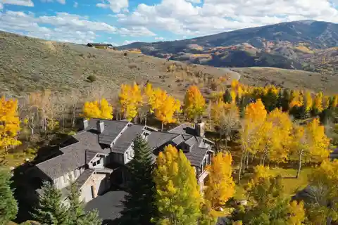 Impeccable Residence on 8.5 Gated Acres