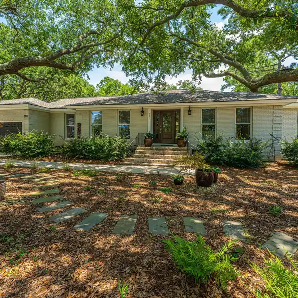 LOVELY FULLY UPDATED HOME