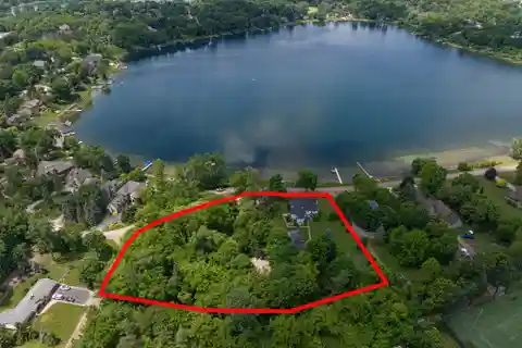 Incredible Lakefront Lot