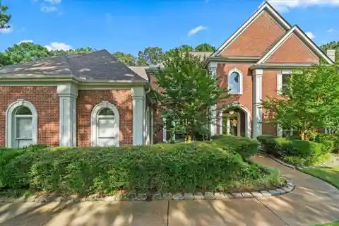 Serene Luxury in Bedford Plantation