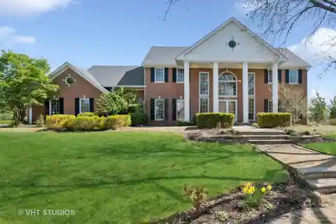 Stunning Property with Gorgeous Gardens