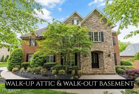 LOVELY HOME IN SOUGHT-AFTER WHITTINGTON CREEK