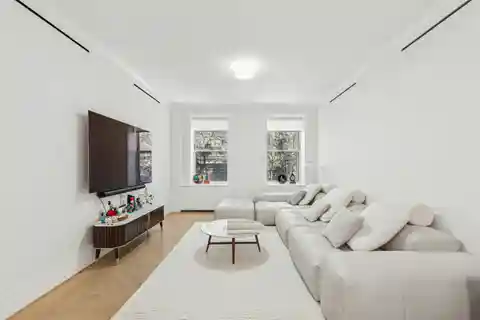 Charming Upper West Side Pre-War Condo