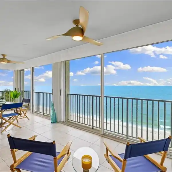 BEACHFRONT END-UNIT CONDO WITH GULF VIEWS