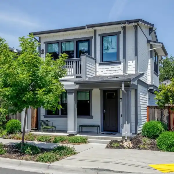 THOUGHTFULLY UPDATED HOME WITH ACCESSORY UNIT