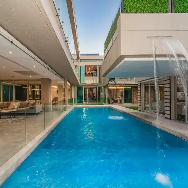 A RESIDENCE OF UNPARALLELED ELEGANCE