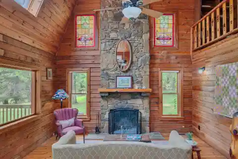 The Free Willy Cabin